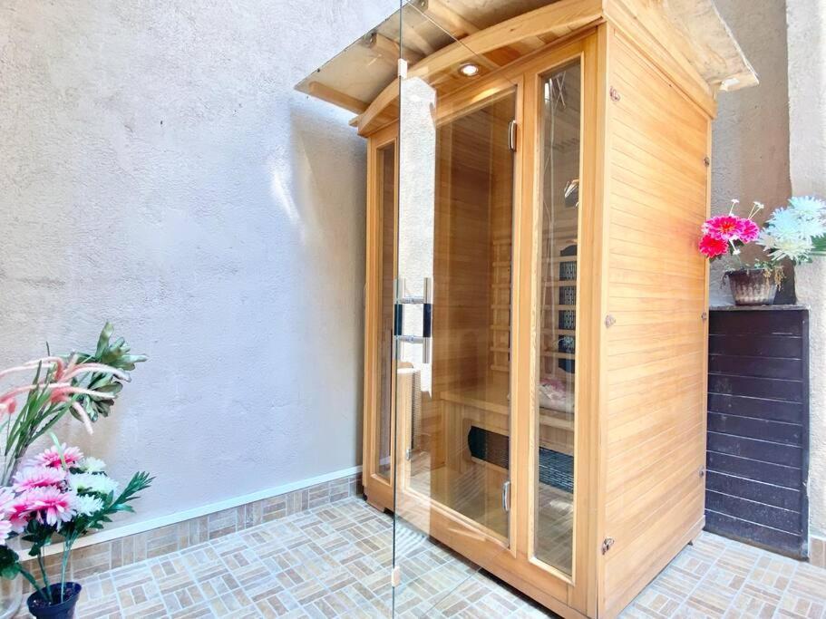 Stay Cool! Apartment With Sauna And Private Garden Budapest Exteriör bild