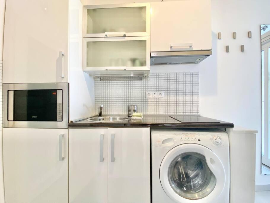 Stay Cool! Apartment With Sauna And Private Garden Budapest Exteriör bild